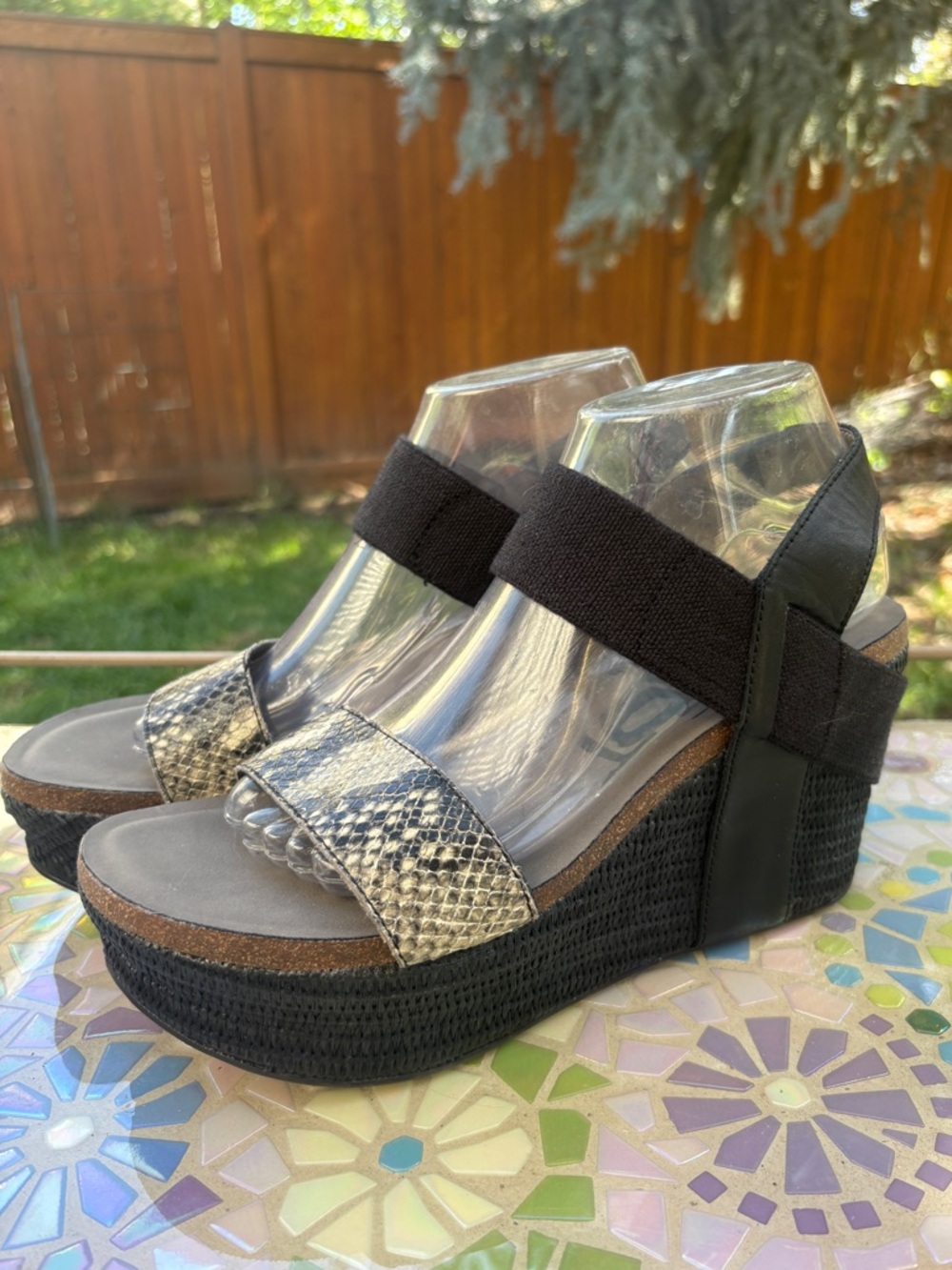 NEW OTBT Snake Print Black Elastic Strap Platform Wedge Sandals US Size 10